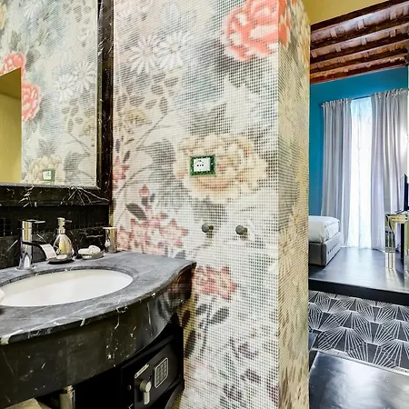 게스트하우스 The French By Oneup Hospitality 4*